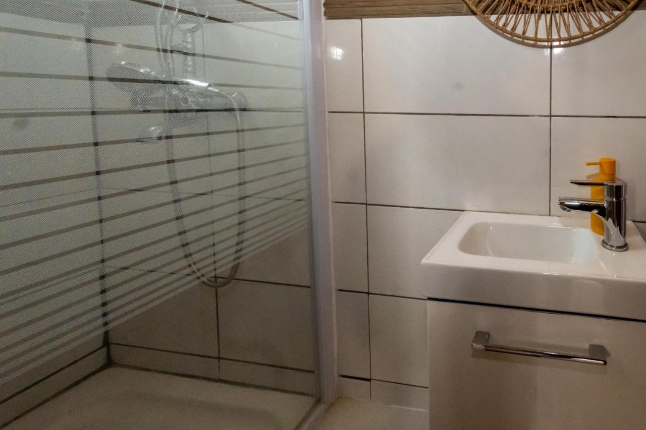Le Cosy Bungalow De Lili / 5Min De L'Aeroport Les Abymes Ngoại thất bức ảnh