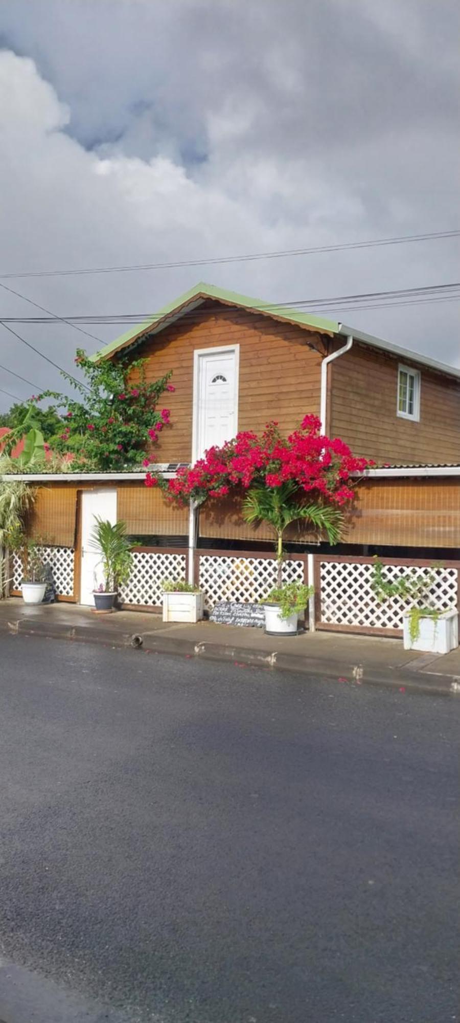 Le Cosy Bungalow De Lili / 5Min De L'Aeroport Les Abymes Ngoại thất bức ảnh